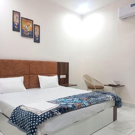 Hotel Kg Residency Λουντιάνα Εξωτερικό φωτογραφία